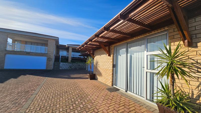 6 Bedroom Property for Sale in Dana Bay Western Cape